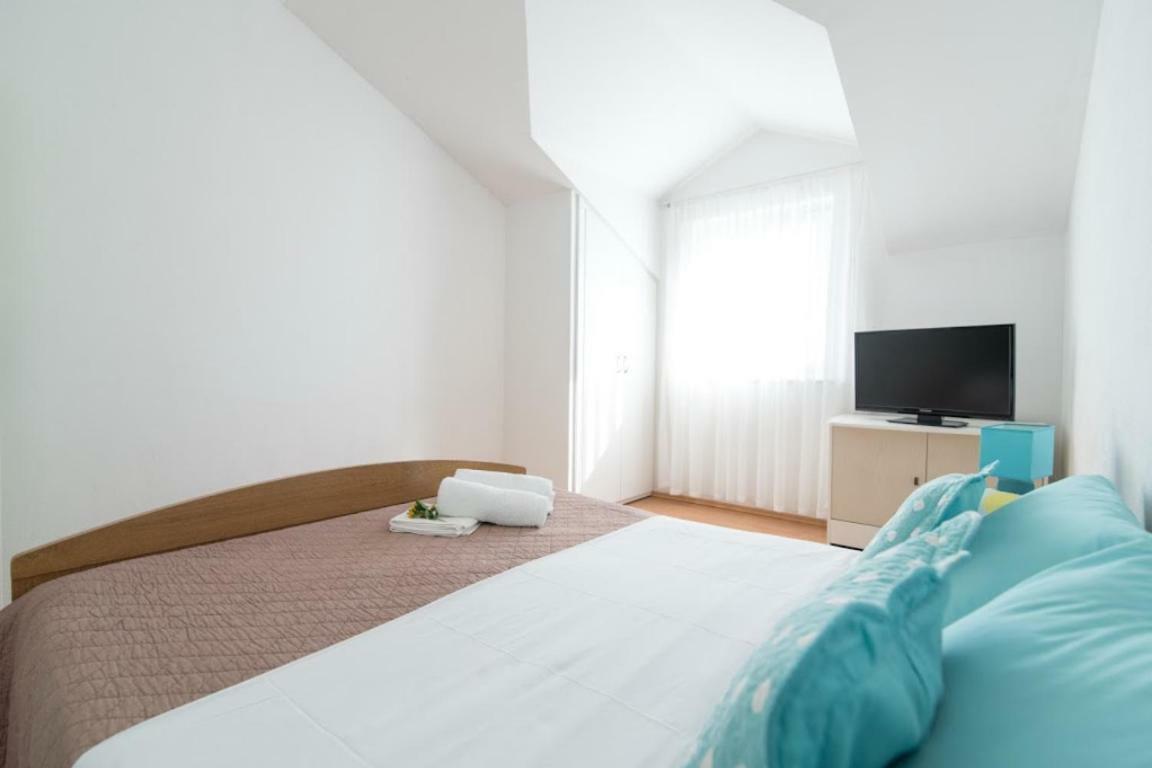 Apartments Petranic Supetar Extérieur photo